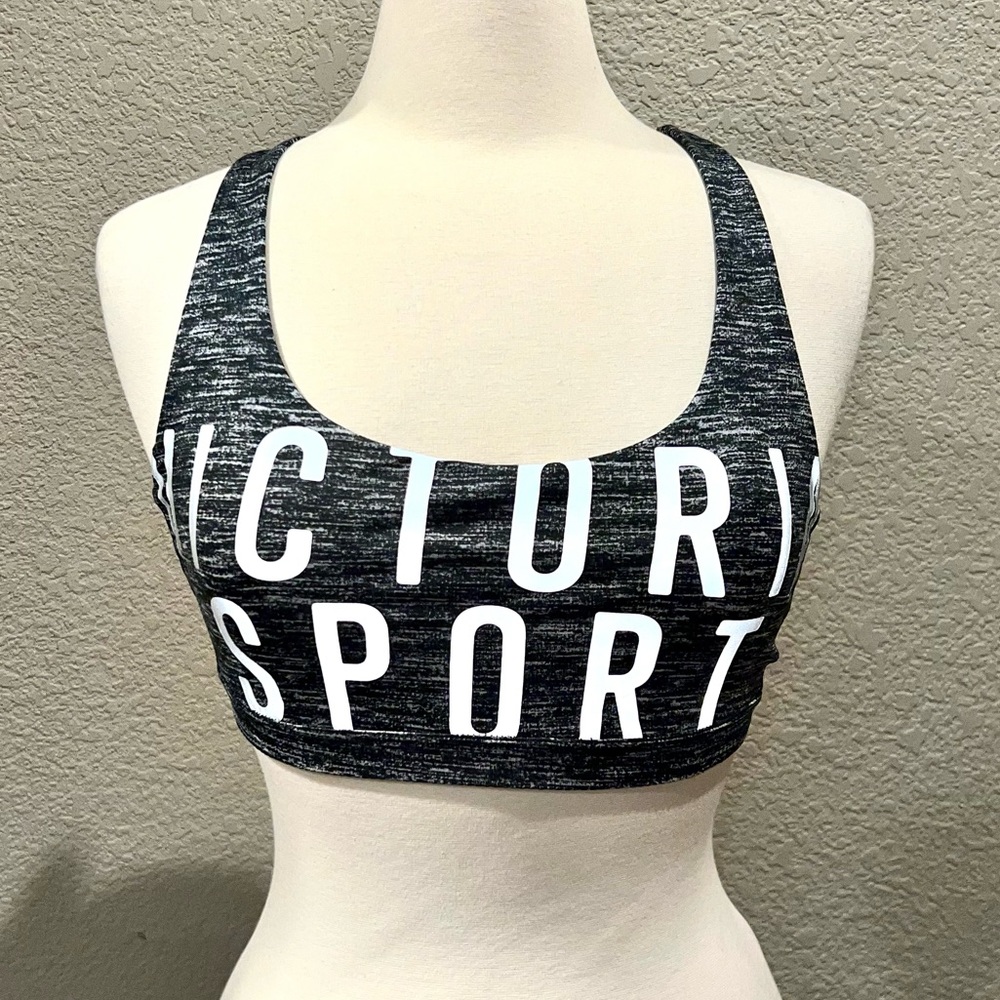 VICTORIA’S SECRET SPORT Heather Grey Sports Bra w/ Reflective Logo
